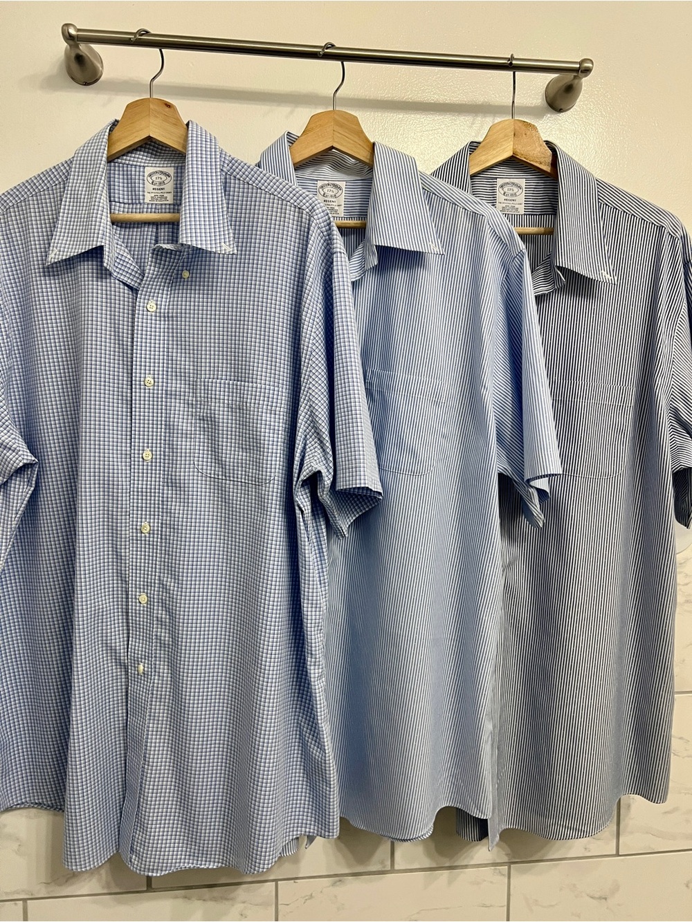 Brooks Brothers BUNDLE (3) Men's Short-Sleeve Shirts-Non Iron 17 1/2 Regent